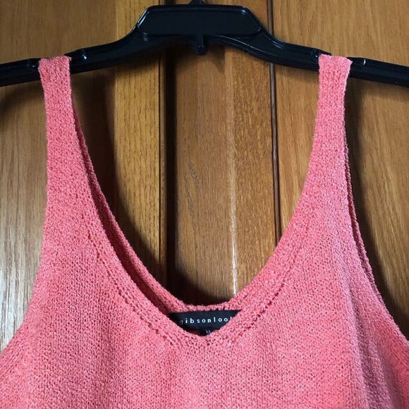 Gibsonlook Double V Ribbed Sweater Tank - M - Picture 3 of 11